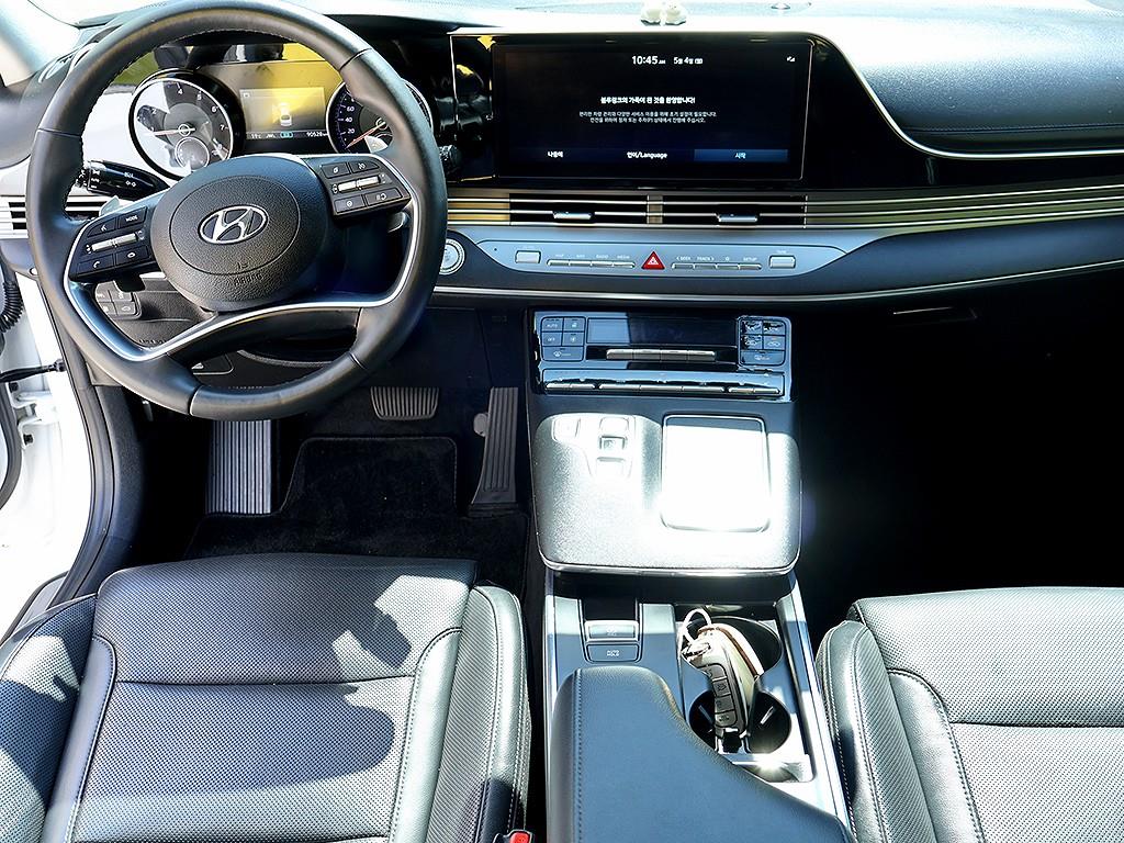 HYUNDAI Grandeur - Vista 9