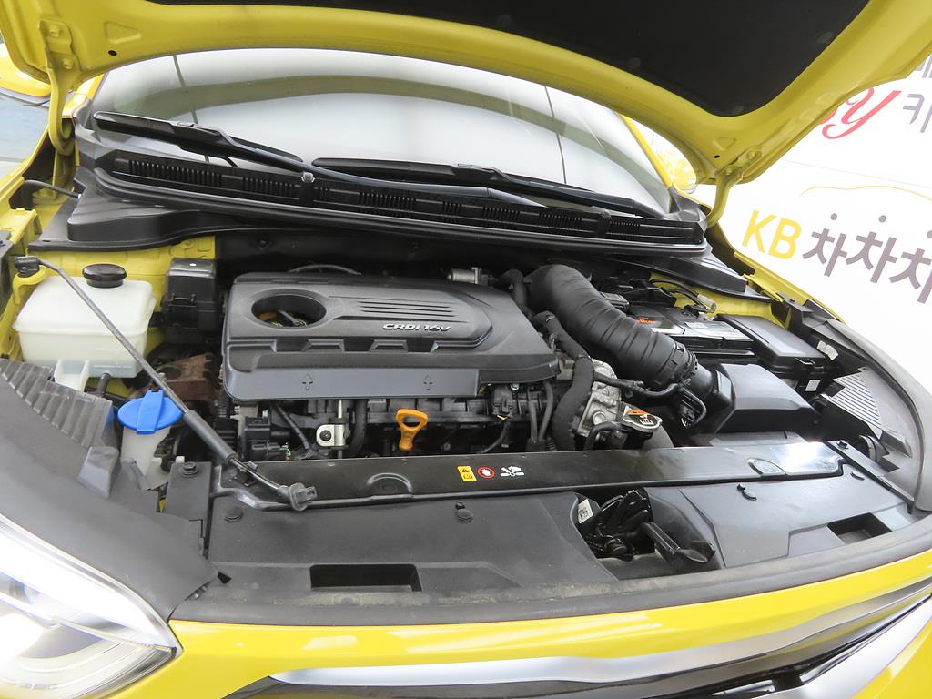 KIA Stonic 2018 Amarillo - Importación desde Corea - HF Imports Iquique - Foto 19