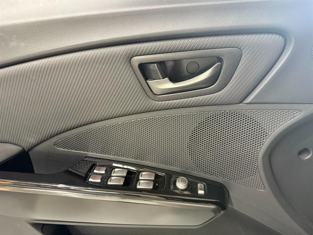 Ssangyong Tivoli 2019 Blanco - Importación desde Corea - HF Imports Iquique - Foto 14