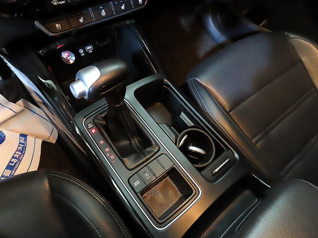 KIA Sorento - Vista 12