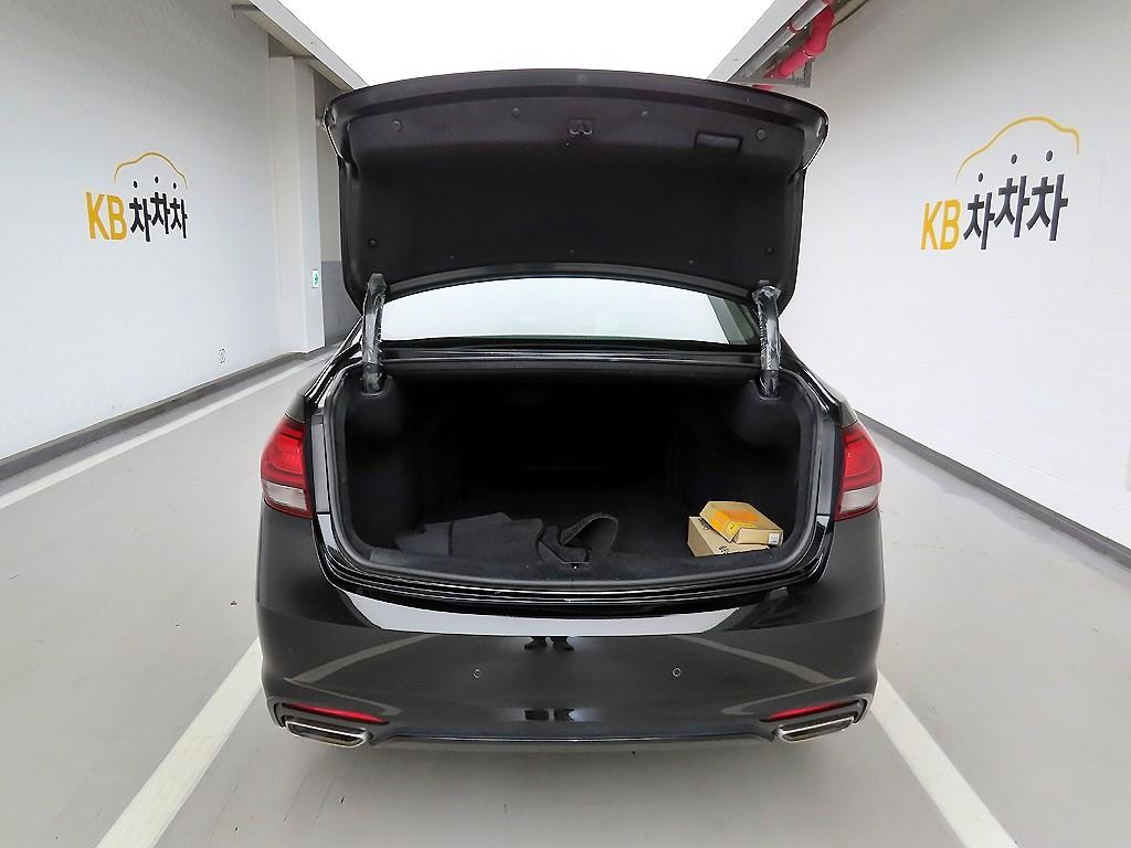 HYUNDAI Aslan - Vista 5