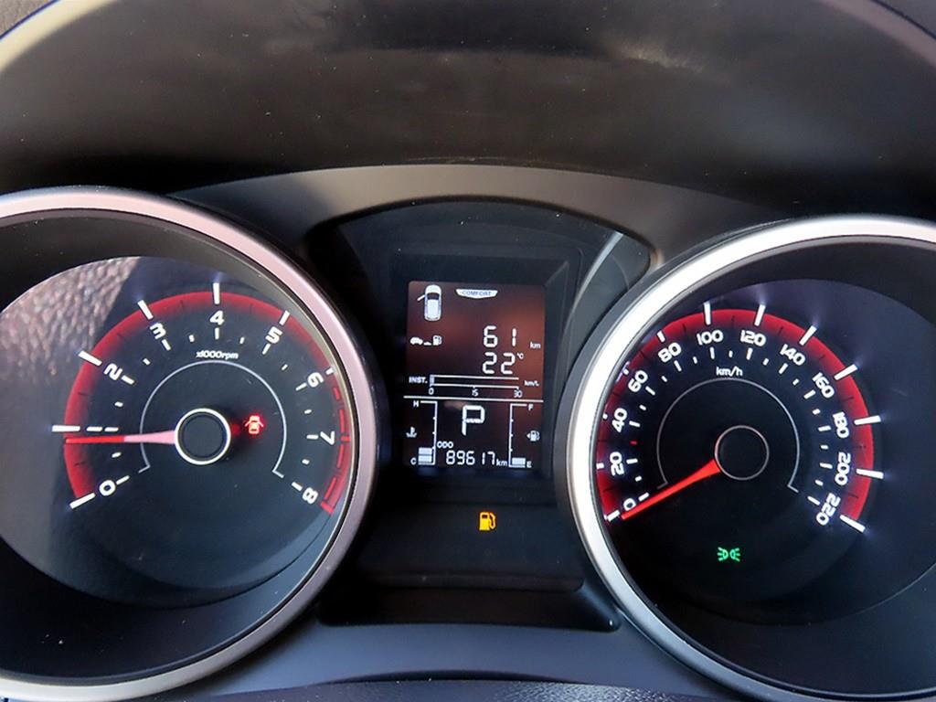 Ssangyong Tivoli - Vista 8