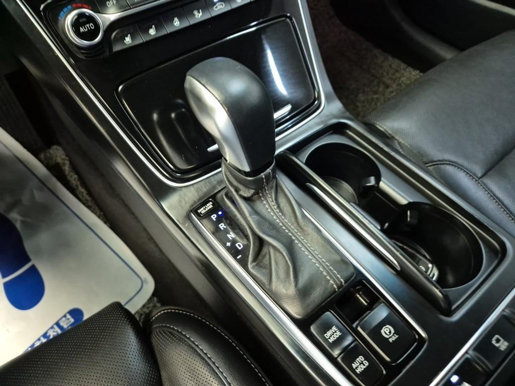 HYUNDAI Grandeur - Vista 8