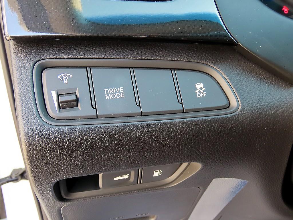 HYUNDAI Grandeur - Vista 12