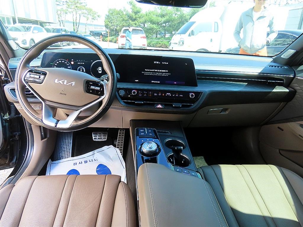 KIA K8 - Vista 7