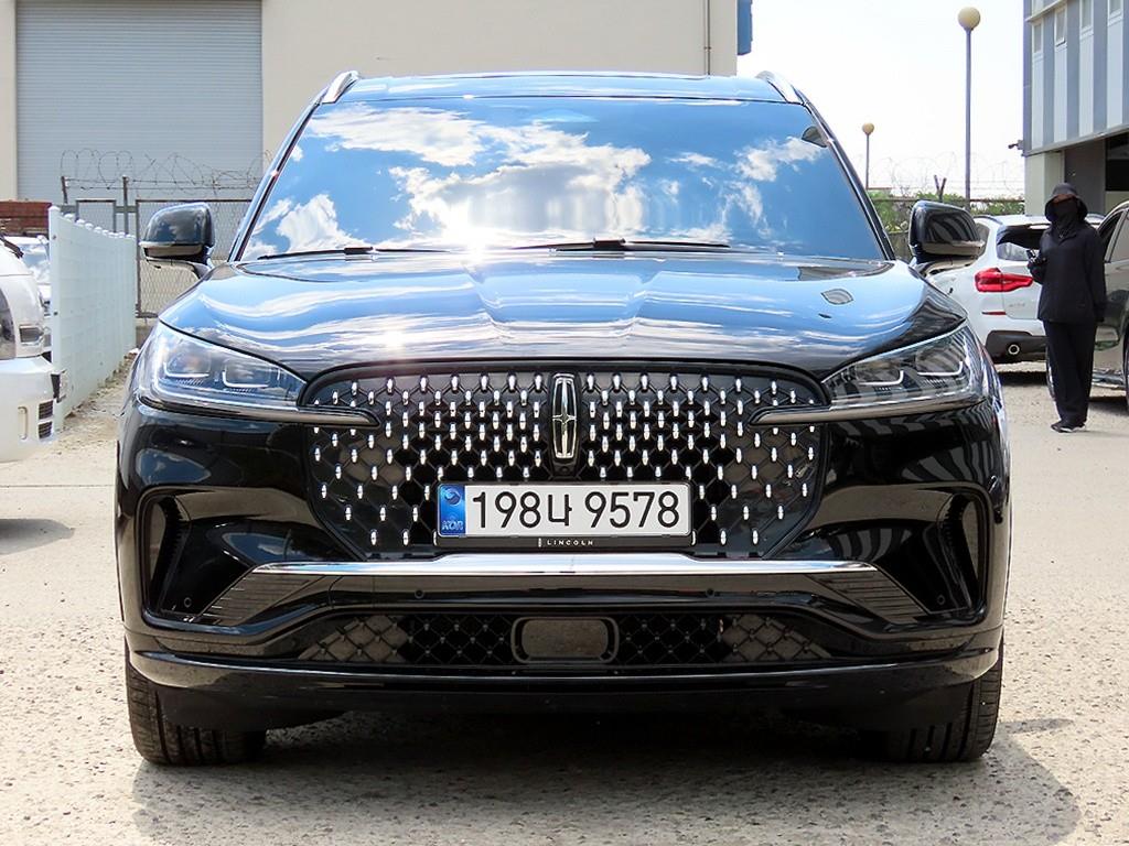Lincoln Aviator 2025 Negro - Importación desde Corea - HF Imports Iquique - Foto 1