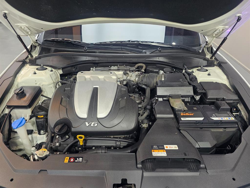 HYUNDAI Grandeur - Vista 12