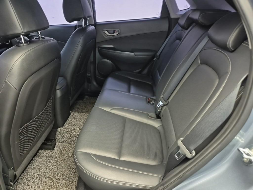 HYUNDAI Kona - Vista 12