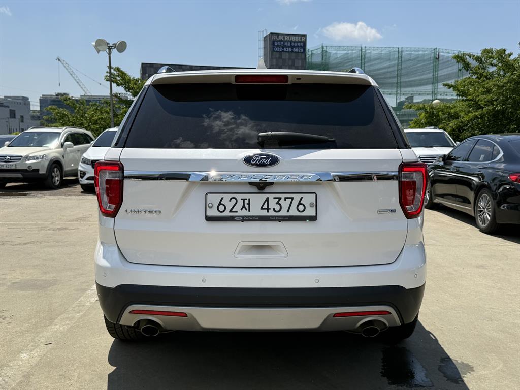Ford Explorer - Vista 3