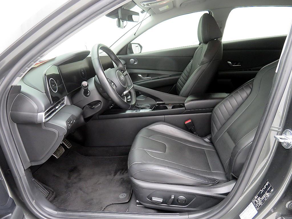 HYUNDAI Avante - Vista 6