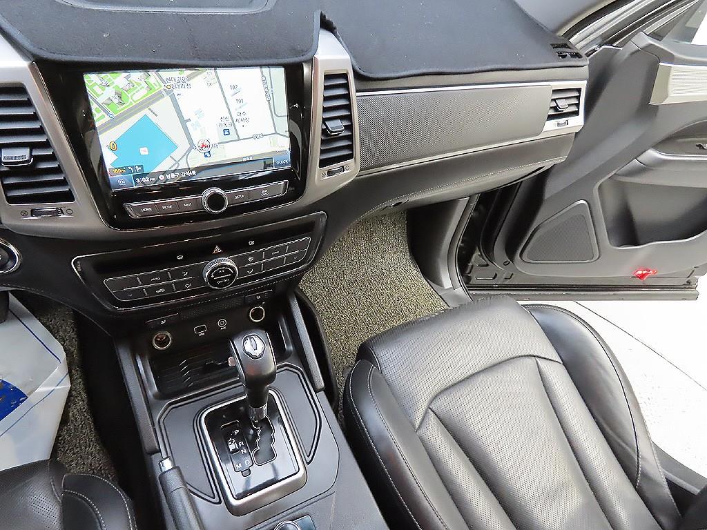Ssangyong Rexton 2019 Negro - Importación desde Corea - HF Imports Iquique - Foto 7