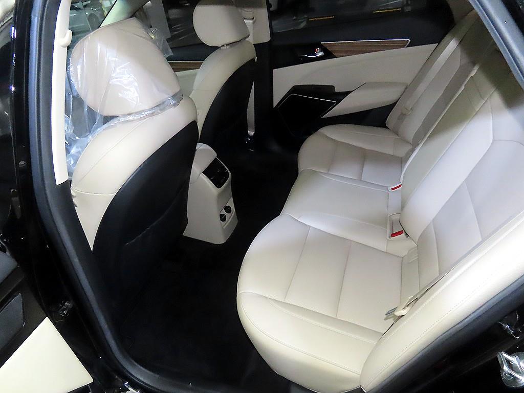 KIA K7 - Vista 7