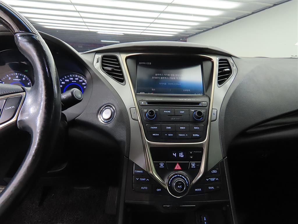 HYUNDAI Grandeur - Vista 12