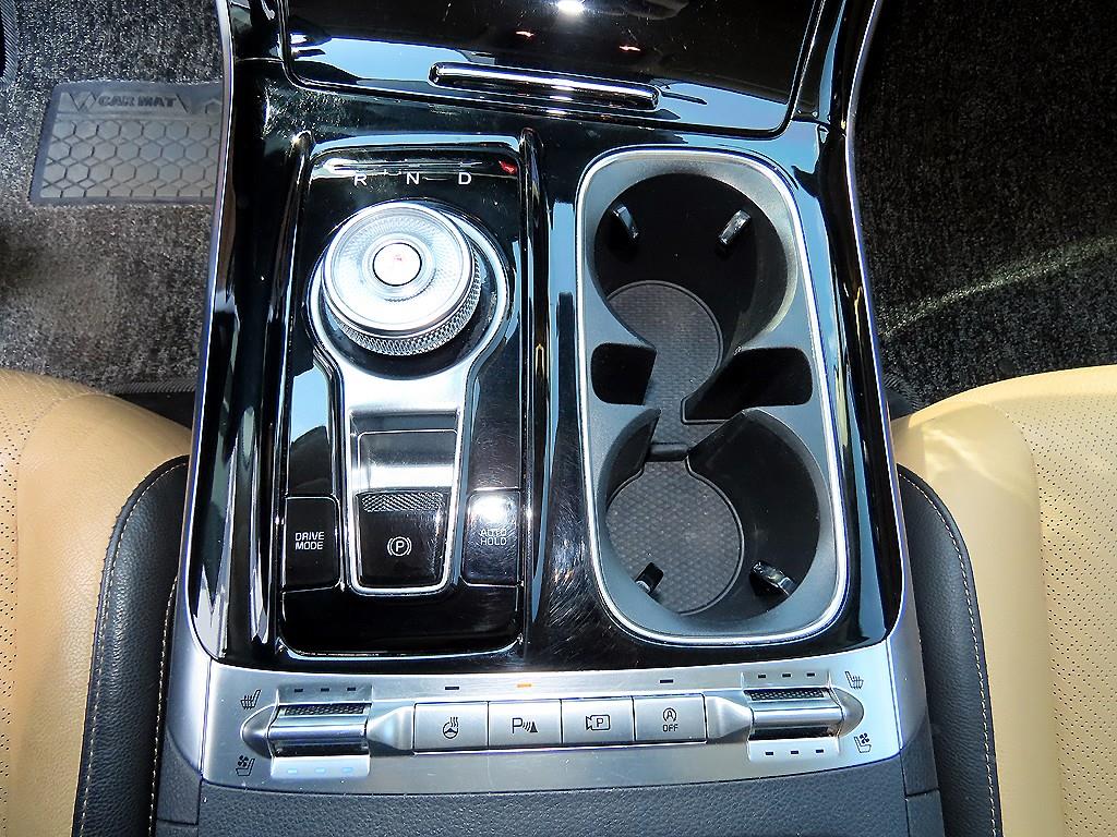 KIA Carnival - Vista 10