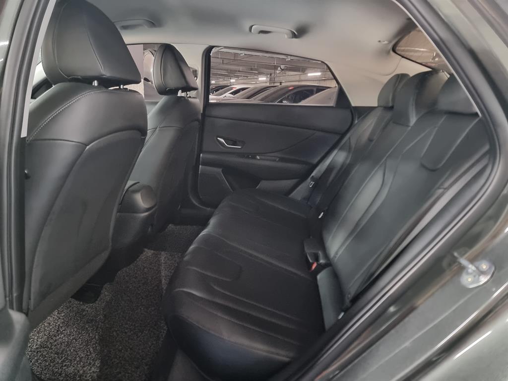 HYUNDAI Avante - Vista 6