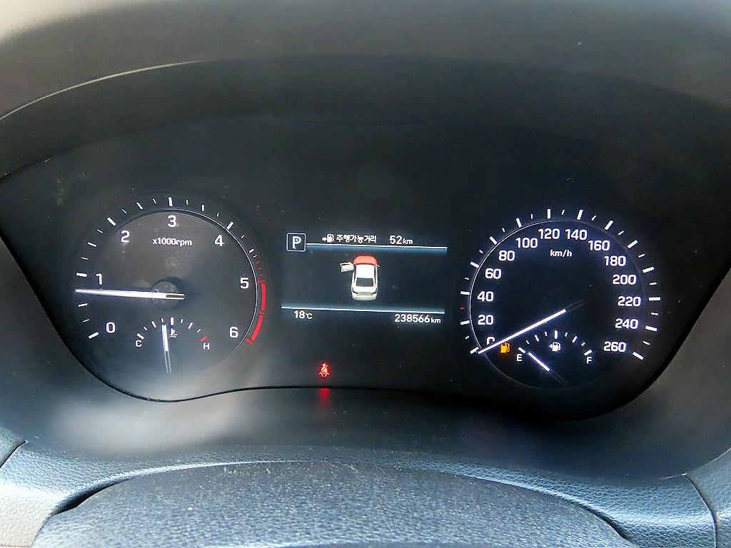 Genesis G80 - Vista 9