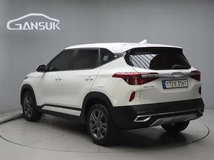 KIA Seltos - Vista 6