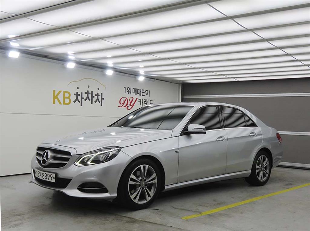 Mercedes Benz E class - Vista 2