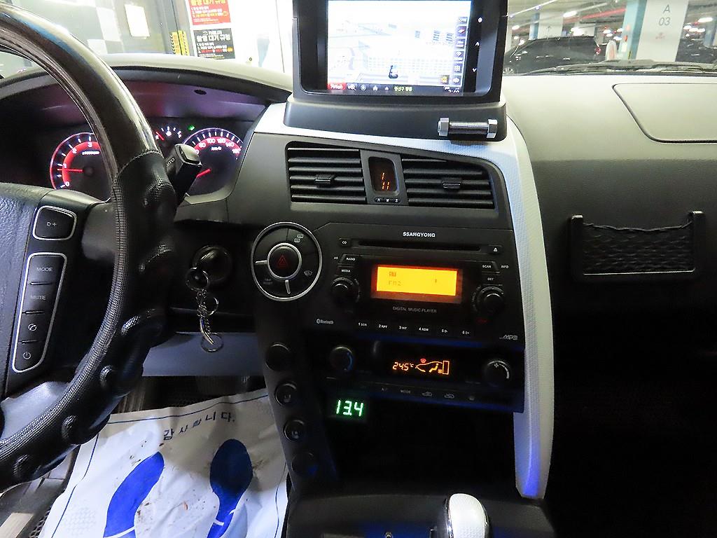 Ssangyong Korando - Vista 11