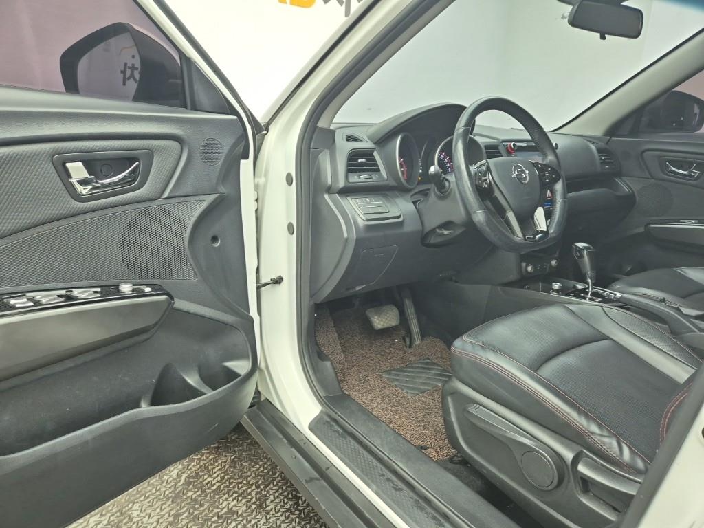 Ssangyong Tivoli 2018 Blanco - Importación desde Corea - HF Imports Iquique - Foto 17