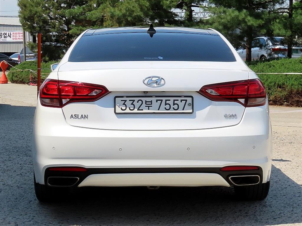 HYUNDAI Aslan - Vista 4