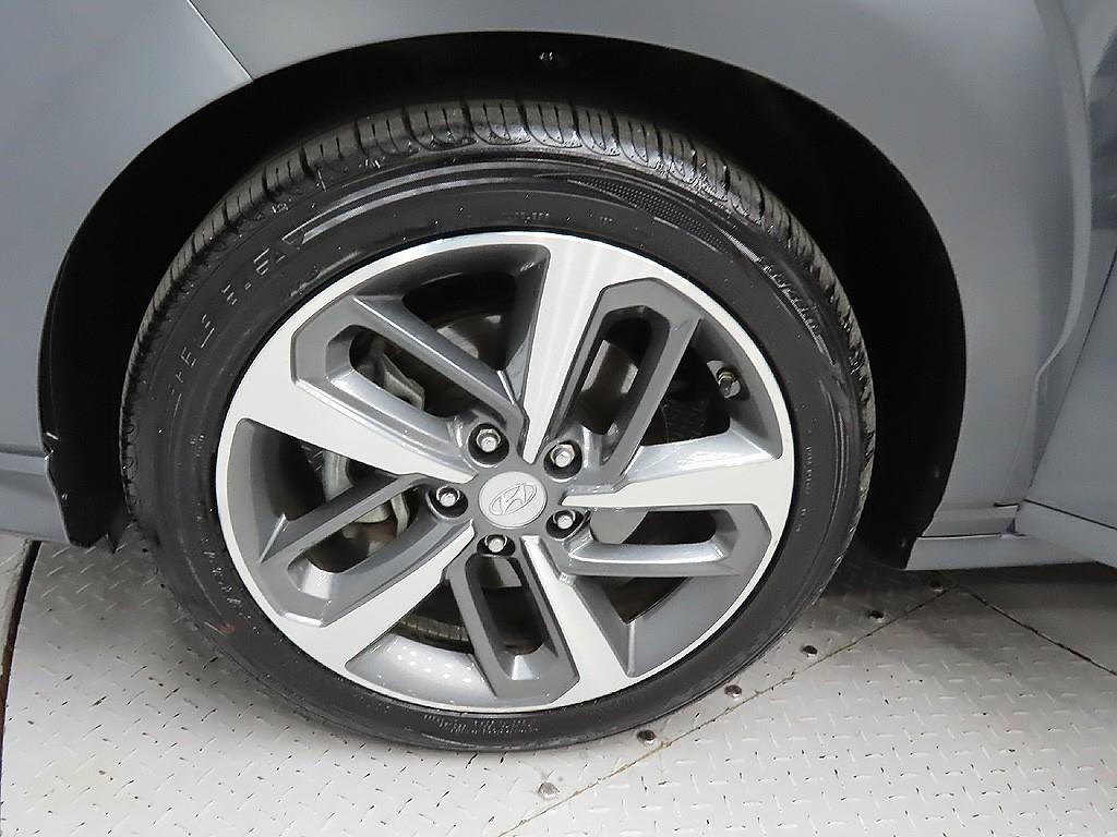 HYUNDAI Kona - Vista 9