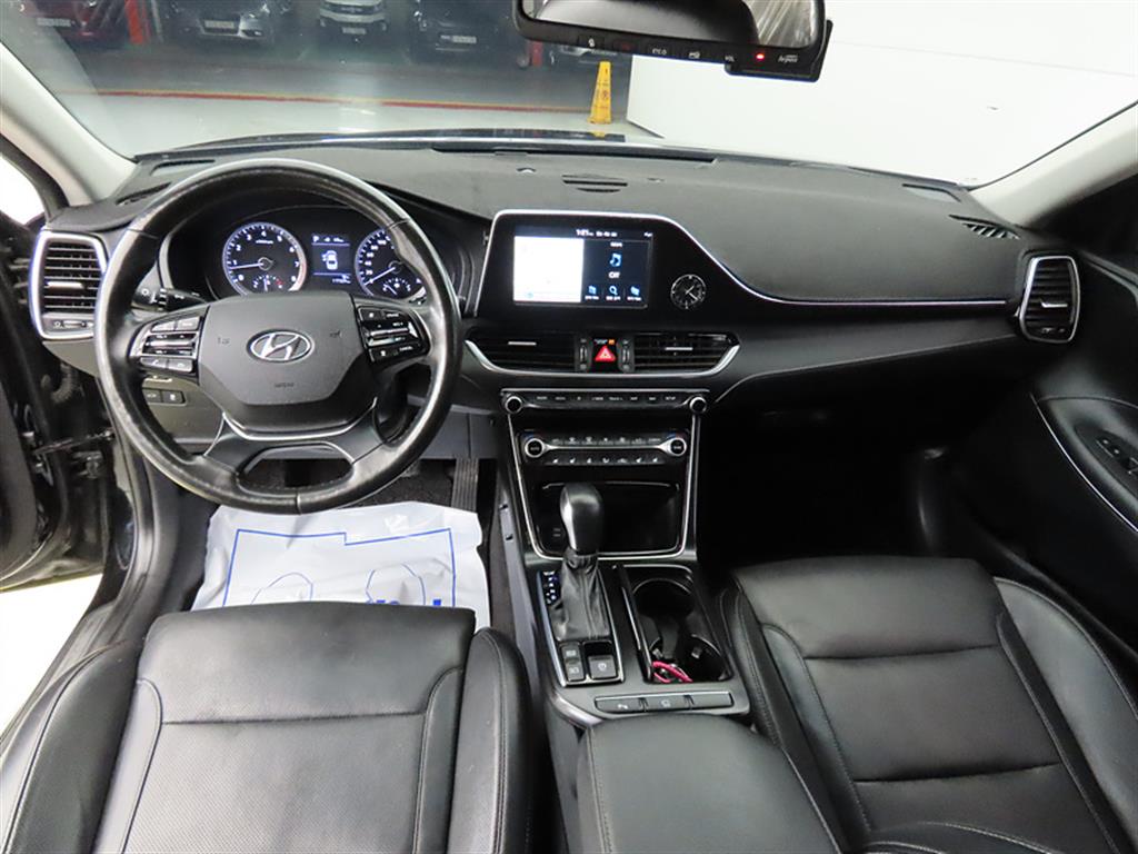HYUNDAI Grandeur - Vista 7