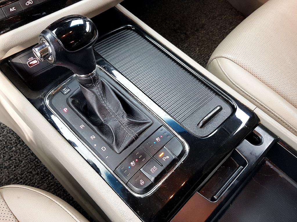 KIA Carnival 2016 Blanco - Importación desde Corea - HF Imports Iquique - Foto 13