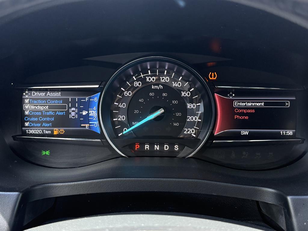 Ford Explorer - Vista 6