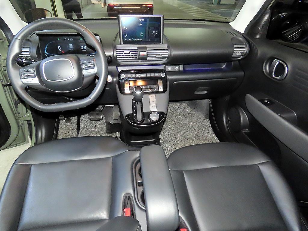 HYUNDAI Casper - Vista 10