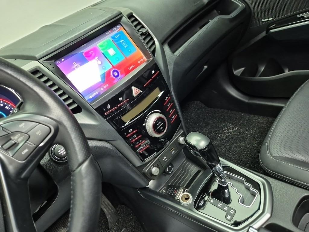 Ssangyong Tivoli - Vista 9
