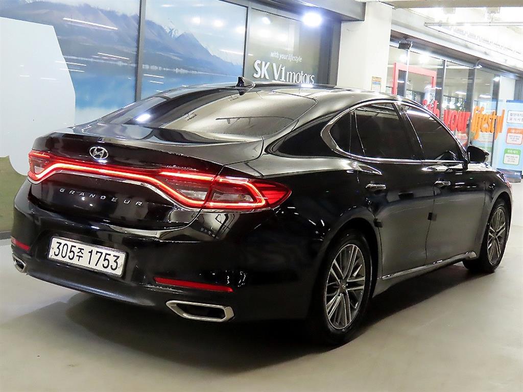 HYUNDAI Grandeur - Vista 4