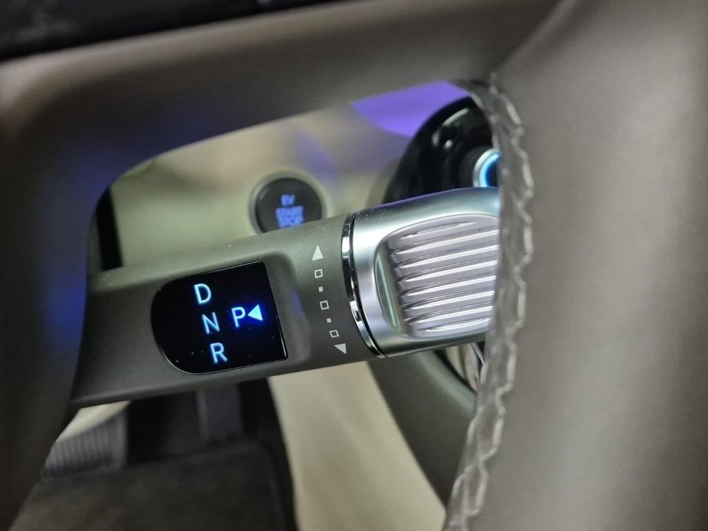 HYUNDAI Casper - Vista 10