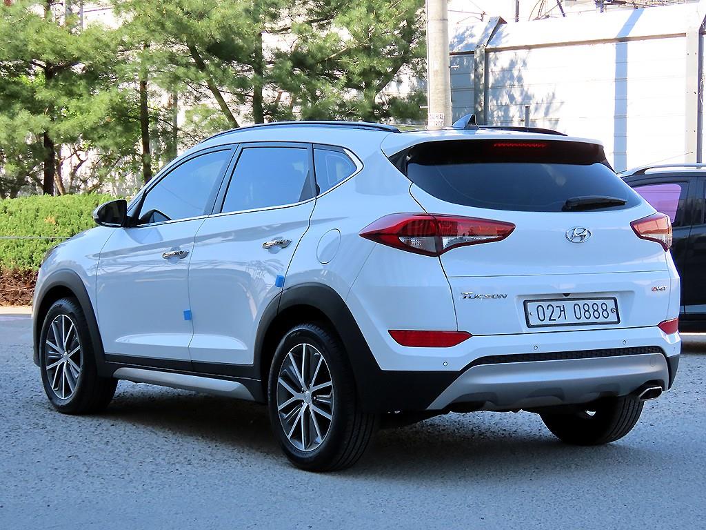 HYUNDAI Tucson - Vista 3