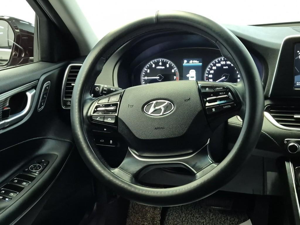 HYUNDAI Grandeur - Vista 9