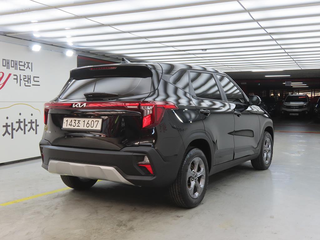 KIA Seltos - Vista 4