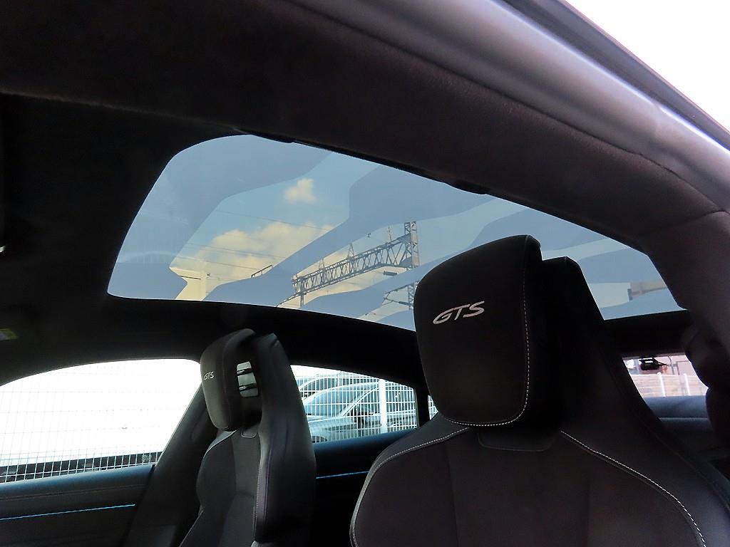 Porsche Taycan 2022 Negro - Importación desde Corea - HF Imports Iquique - Foto 16