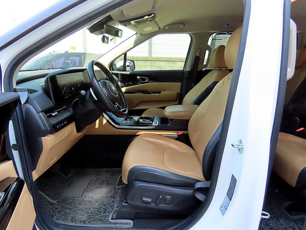 KIA Carnival - Vista 5