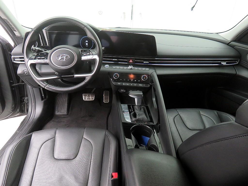 HYUNDAI Avante - Vista 8