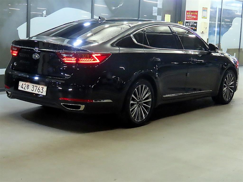 KIA K7 - Vista 4