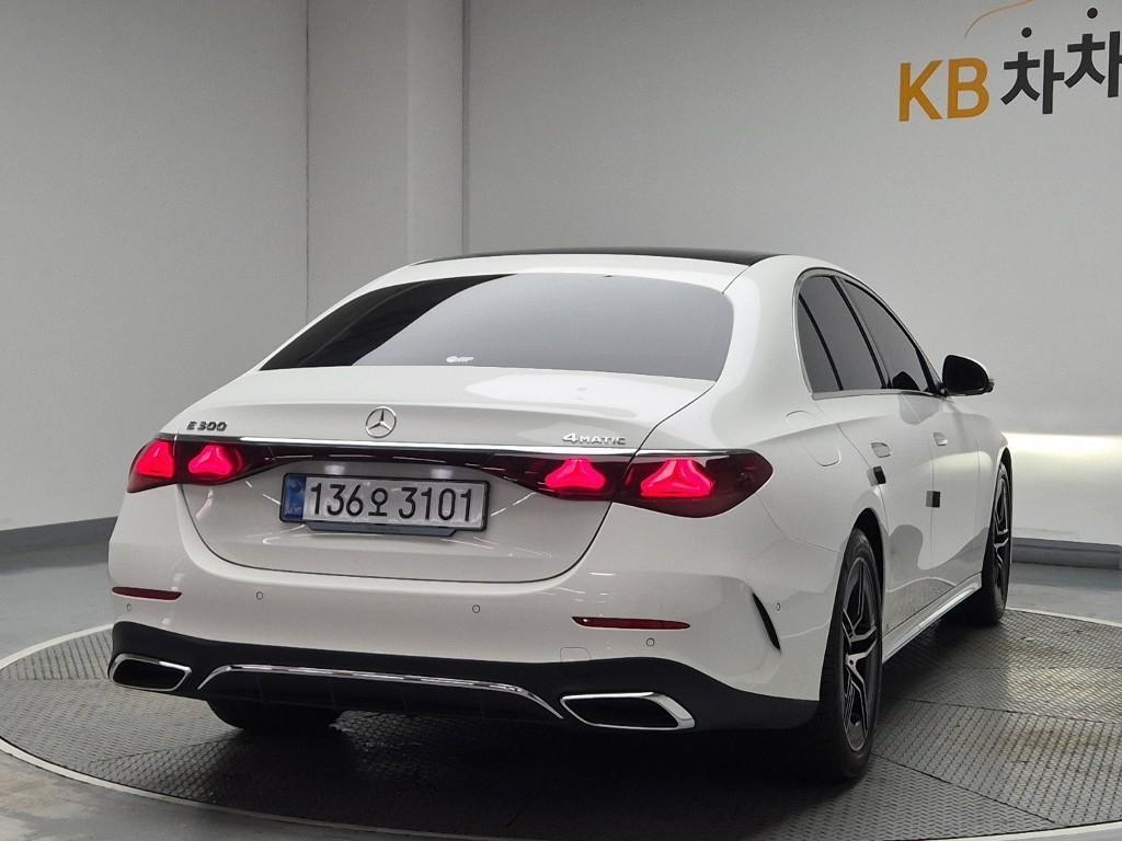 Mercedes Benz E class - Vista 2