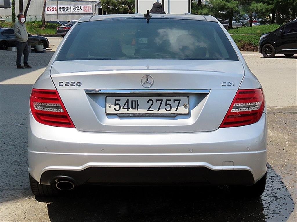Mercedes Benz C Class - Vista 4