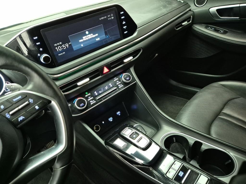 HYUNDAI Sonata - Vista 10