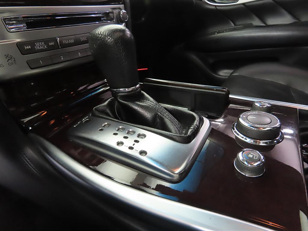 Infiniti M - Vista 11