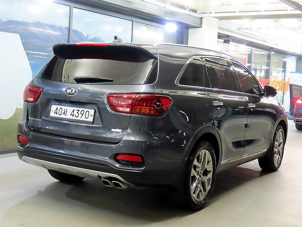 KIA Sorento - Vista 4