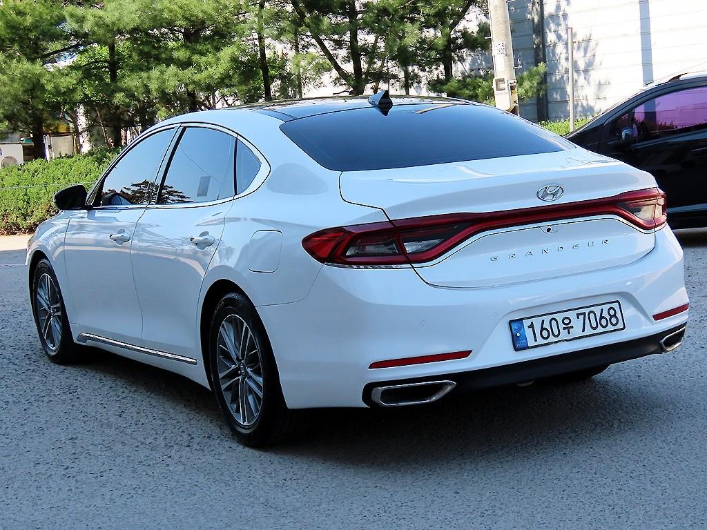 HYUNDAI Grandeur - Vista 3