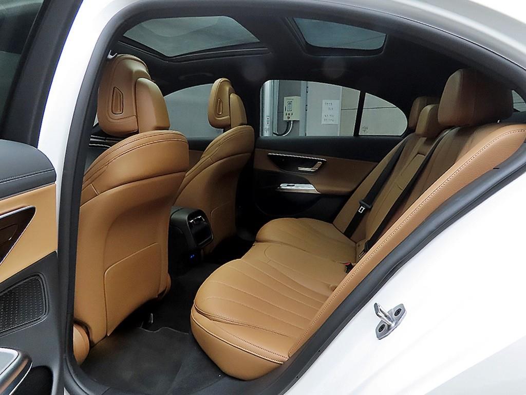 Mercedes Benz E class - Vista 6
