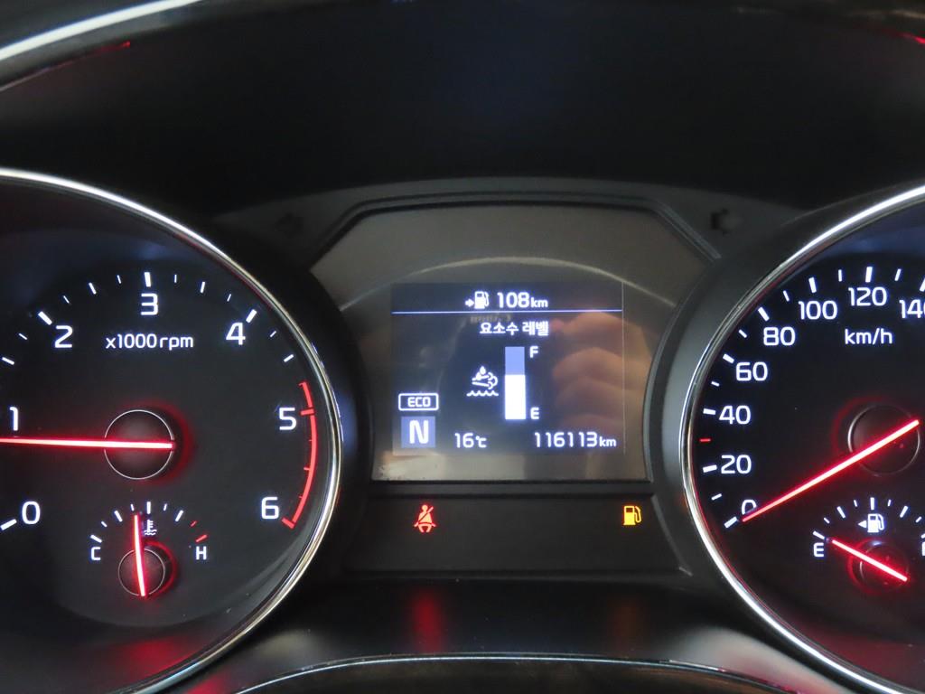 KIA Carnival - Vista 8