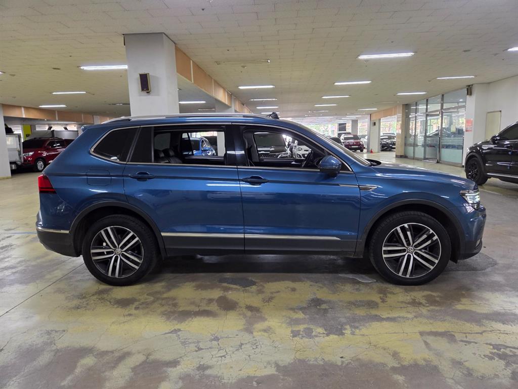 Volkswagen Tiguan - Vista 5