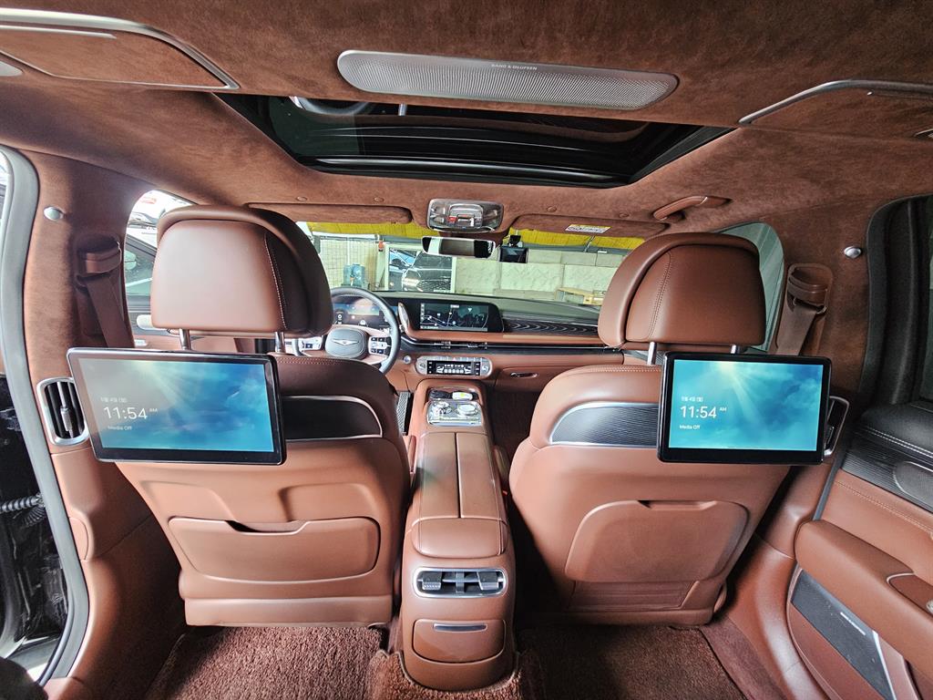Genesis G90 - Vista 12